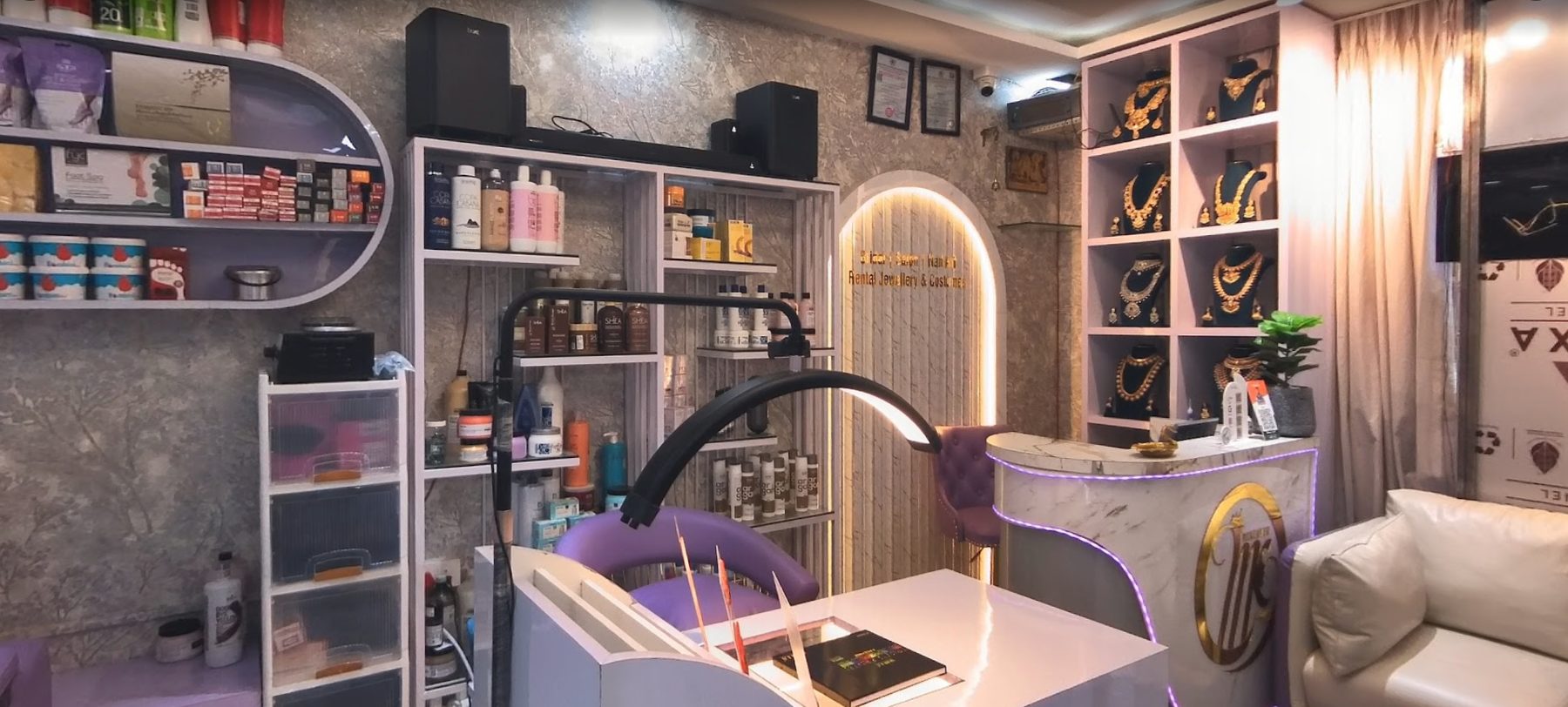 Reception counter with jewellery wall